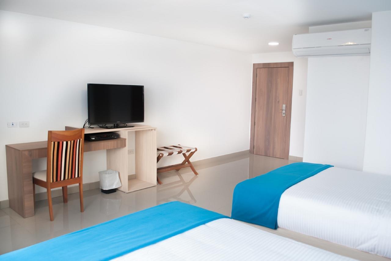 Hotel - Centro Comercial Punta Del Mar Салинас Екстериор снимка
