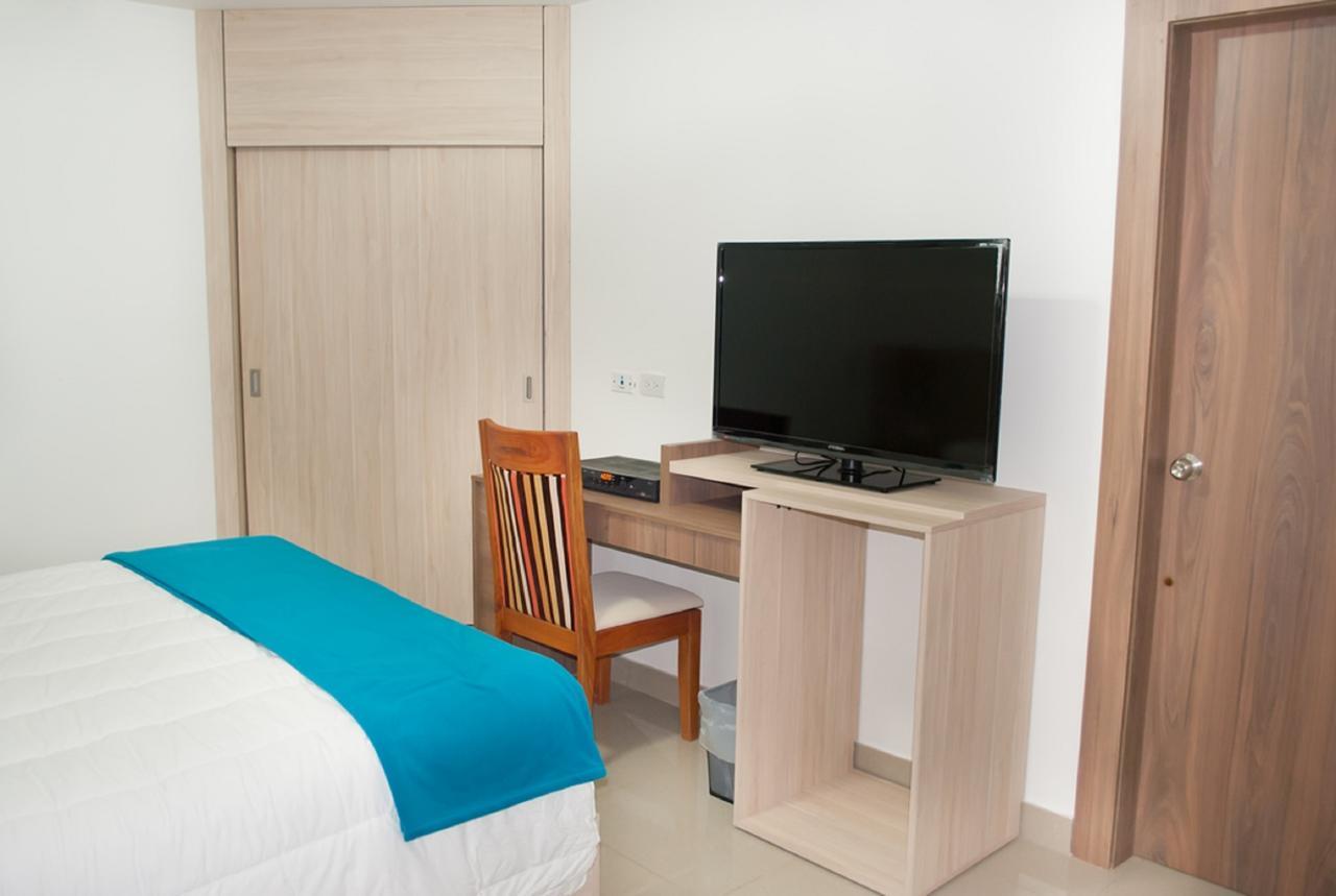 Hotel - Centro Comercial Punta Del Mar Салинас Стая снимка