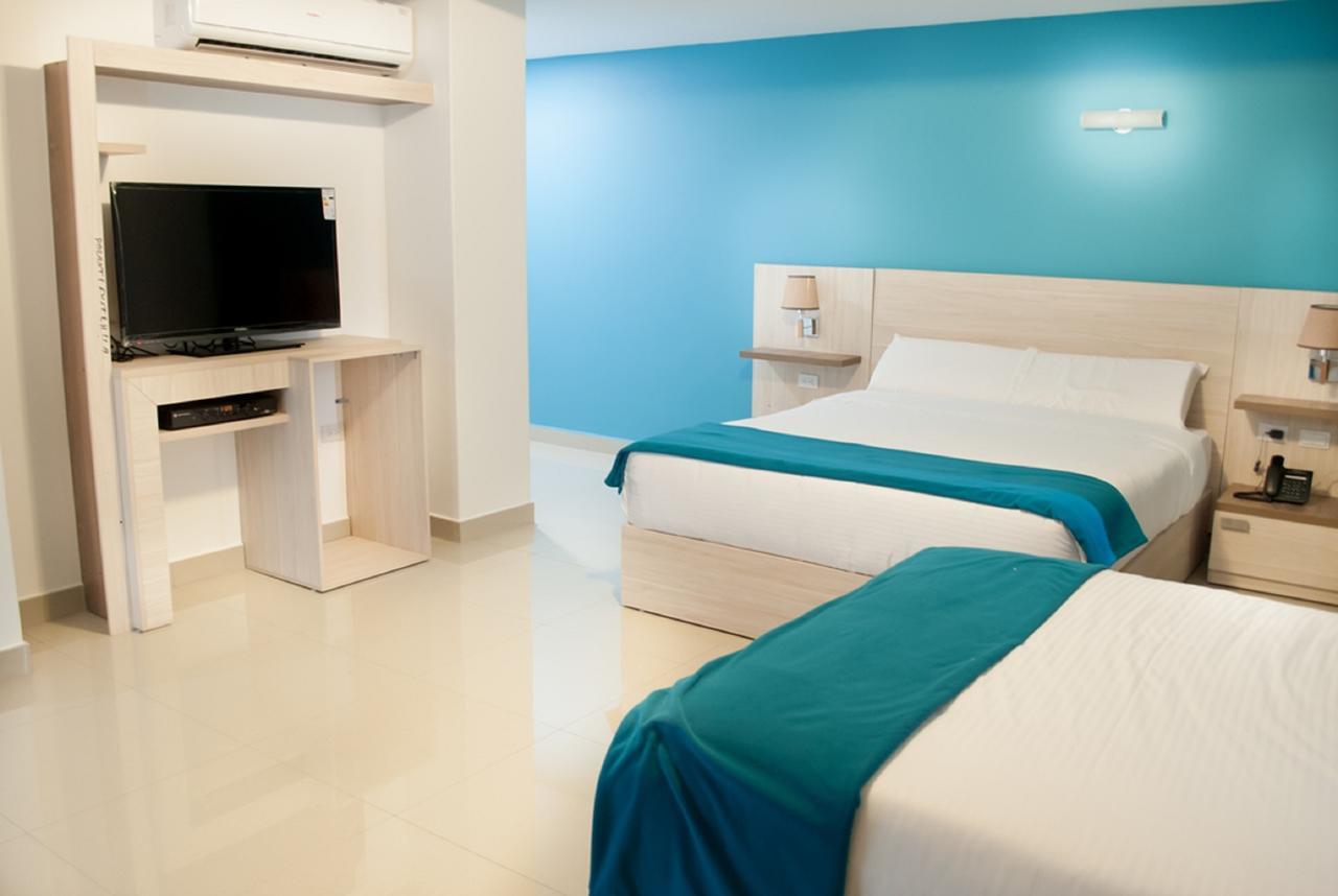 Hotel - Centro Comercial Punta Del Mar Салинас Екстериор снимка